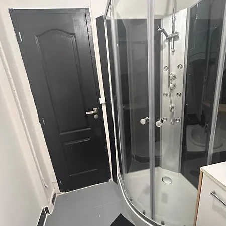 Rez-de-chaussee, Centre-ville * Briatexte